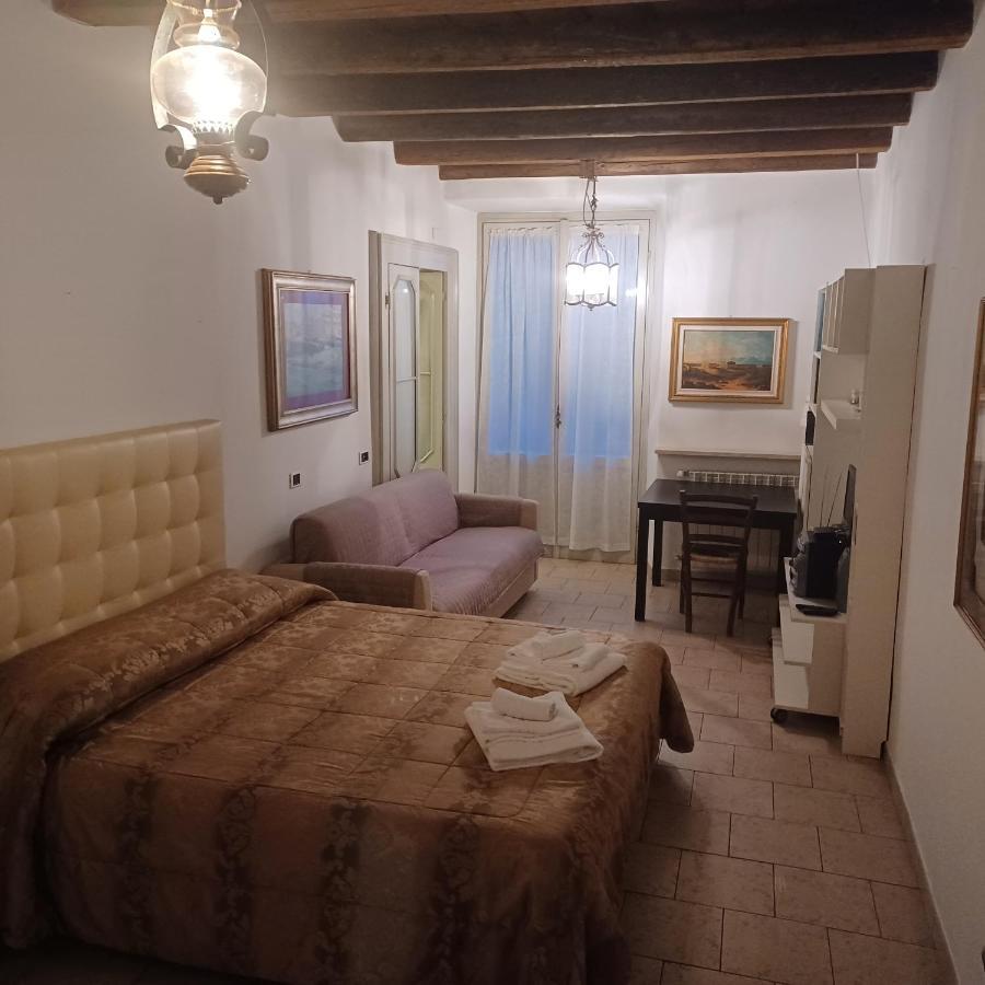 ホテルDonizetti House ベルガモ エクステリア 写真